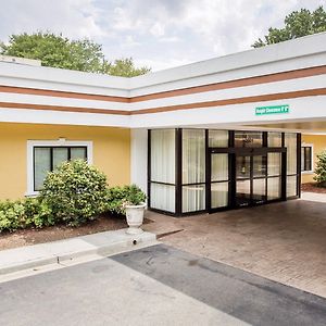 Budgetel Inn & Suites Atlanta